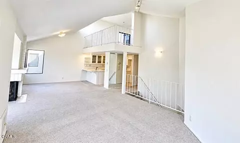 Living - 3404 Sunset Ln, Oxnard, CA 93035 photo 4 of 9