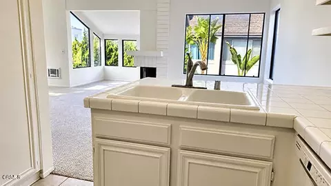 Kitchen - 3404 Sunset Ln, Oxnard, CA 93035 photo 2 of 2