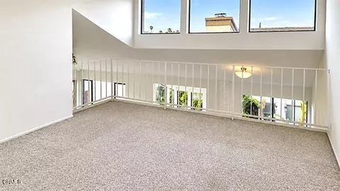 Living - 3404 Sunset Ln, Oxnard, CA 93035 photo 9 of 9