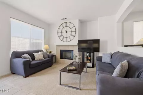 Living - 241 Bishop Way, Oxnard, CA 93033 photo 3 of 4