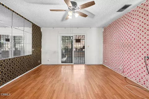 Living - 1563 E Second St, Oxnard, CA 93030 photo 2 of 3