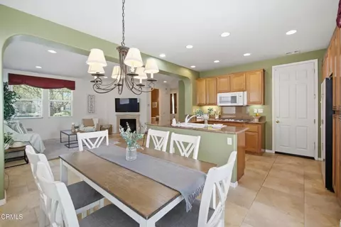 408 Village Commons Blvd, Camarillo, CA 93012