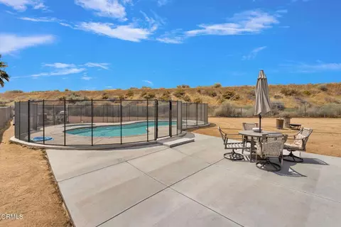 Exterior - 15189 Rodeo St, Hesperia, CA 92345 photo 4 of 5
