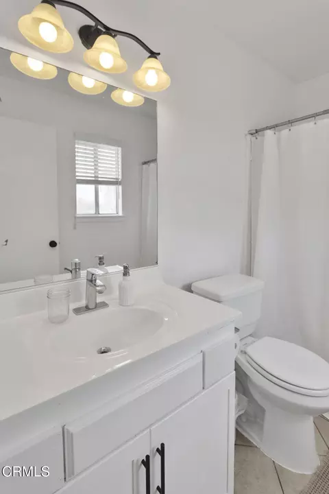 Bath - 15189 Rodeo St, Hesperia, CA 92345 photo 1 of 2