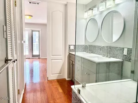 Bath - 4514 Gateshead Bay, Oxnard, CA 93035 photo 2 of 3