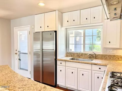 Kitchen - 4514 Gateshead Bay, Oxnard, CA 93035 photo 3 of 3