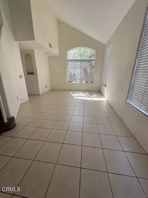Living - 5113 Downwind Way, Oxnard, CA 93033 photo 1 of 2