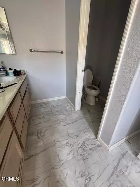 Bath - 5113 Downwind Way, Oxnard, CA 93033 photo 4 of 5