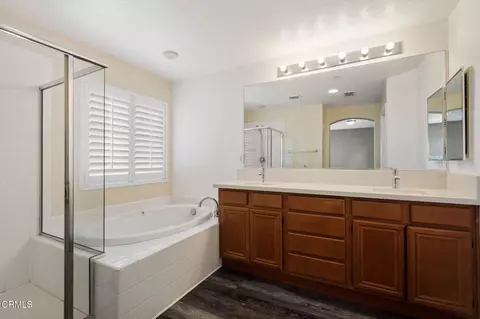 Bath - 525 Dylan Dr #58, Oxnard, CA 93033 photo 1 of 2