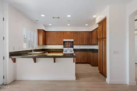 Kitchen - 525 Dylan Dr #58, Oxnard, CA 93033 photo 2 of 4