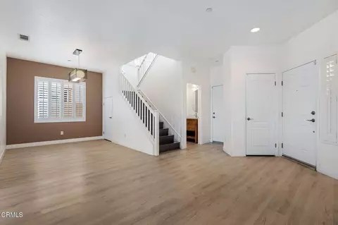 Living - 525 Dylan Dr #58, Oxnard, CA 93033 photo 4 of 7