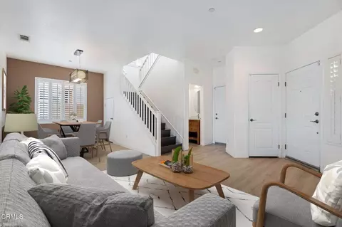 Living - 525 Dylan Dr #58, Oxnard, CA 93033 photo 3 of 7