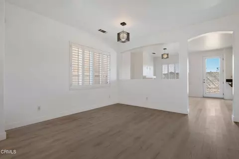 Living - 525 Dylan Dr #58, Oxnard, CA 93033 photo 2 of 7