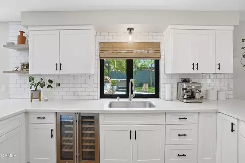 Kitchen - 1130 Bogota Ct, Oxnard, CA 93035 photo 2 of 4