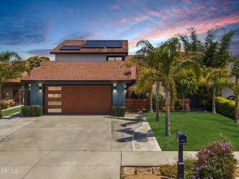 Exterior - 1130 Bogota Ct, Oxnard, CA 93035 photo 2 of 9