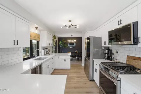Kitchen - 1130 Bogota Ct, Oxnard, CA 93035 photo 3 of 4