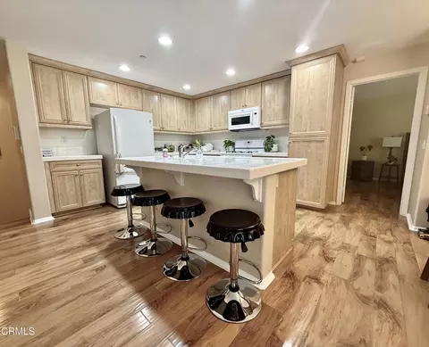 Kitchen - 3741 Dunkirk Dr, Oxnard, CA 93035 photo 1 of 5