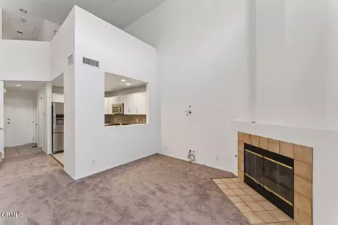 Living - 727 Kingfisher Way, Oxnard, CA 93030 photo 3 of 3