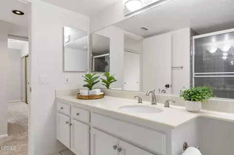 Bath - 2226 Martinique Ln, Oxnard, CA 93035 photo 3 of 5