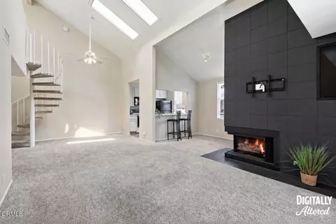 Living - 2226 Martinique Ln, Oxnard, CA 93035 photo 5 of 10