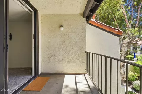 Exterior - 2226 Martinique Ln, Oxnard, CA 93035 photo 6 of 13