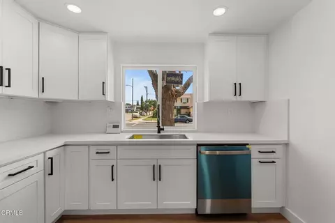 Kitchen - 1908 Morley St, Simi Valley, CA 93065 photo 2 of 2