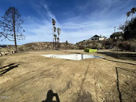 534 E Highland Dr, Camarillo, CA 93010 photo 2