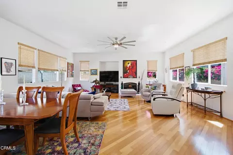 Living - 1972 Keltic Lodge Dr, Oxnard, CA 93036 photo 4 of 5