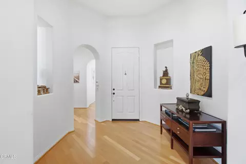 Entry Way - 1972 Keltic Lodge Dr, Oxnard, CA 93036 photo 2 of 4