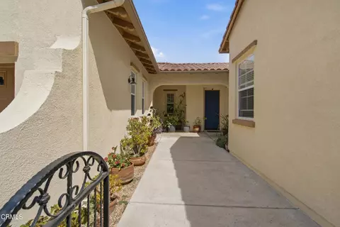 Exterior - 1972 Keltic Lodge Dr, Oxnard, CA 93036 photo 3 of 7