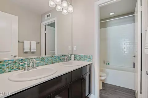 Bath - 573 Xanadu Way, Oxnard, CA 93036 photo 2 of 5