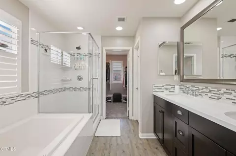 Bath - 573 Xanadu Way, Oxnard, CA 93036 photo 3 of 5