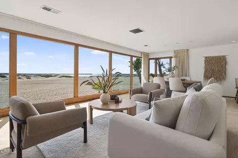 Living - 3009 Ocean Dr, Oxnard, CA 93035 photo 6 of 6