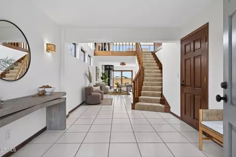 Entry Way - 3009 Ocean Dr, Oxnard, CA 93035 photo 2 of 8