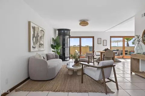 Living - 3009 Ocean Dr, Oxnard, CA 93035 photo 1 of 6
