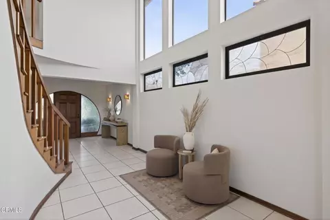 Entry Way - 3009 Ocean Dr, Oxnard, CA 93035 photo 4 of 8
