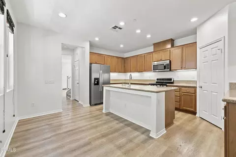 Kitchen - 3145 Lisbon Ln, Oxnard, CA 93036 photo 1 of 5