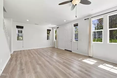 Living - 3145 Lisbon Ln, Oxnard, CA 93036 photo 6 of 8