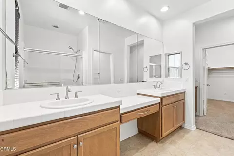 Bath - 3145 Lisbon Ln, Oxnard, CA 93036 photo 1 of 2