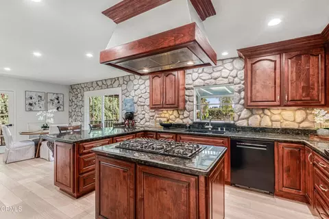 Kitchen - 130 Anacapa Dr, Camarillo, CA 93010 photo 2 of 5