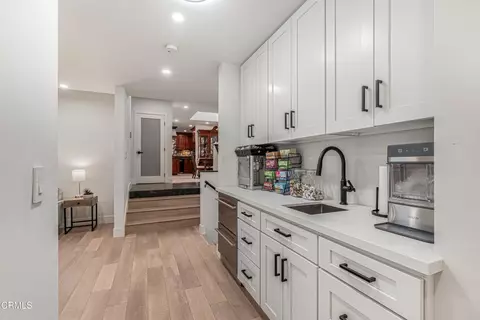 Entry Way - 130 Anacapa Dr, Camarillo, CA 93010 photo 2 of 4
