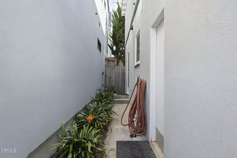 Exterior - 332 Sunset Dr, Oxnard, CA 93035 photo 7 of 7