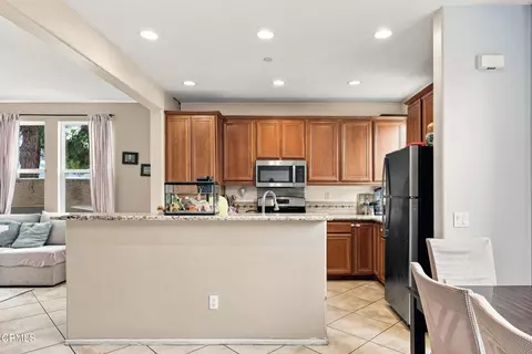 Kitchen - 1143 Ambrosia St, Oxnard, CA 93030 photo 1 of 3