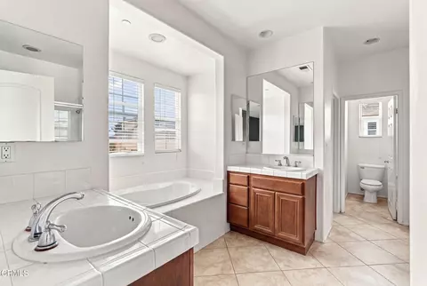 Bath - 1143 Ambrosia St, Oxnard, CA 93030 photo 2 of 7