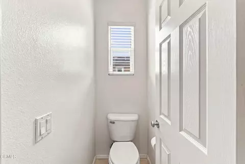 Entry Way - 1143 Ambrosia St, Oxnard, CA 93030 photo 2 of 2