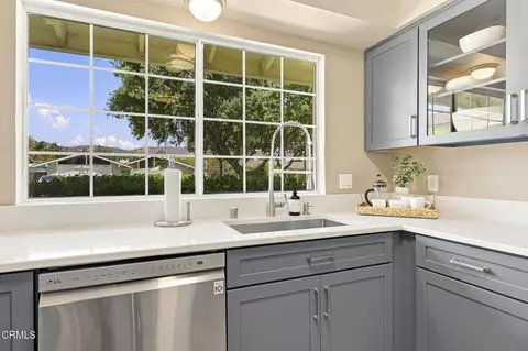 Kitchen - 2206 Derby St, Camarillo, CA 93010 photo 3 of 4