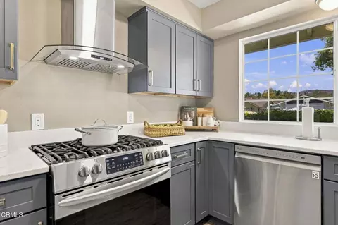Kitchen - 2206 Derby St, Camarillo, CA 93010 photo 2 of 4