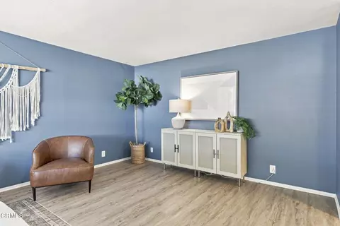 Living - 2206 Derby St, Camarillo, CA 93010 photo 2 of 5
