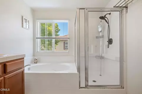Bath - 5313 Gibson Pl, Oxnard, CA 93033 photo 4 of 4