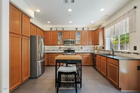 Kitchen - 5313 Gibson Pl, Oxnard, CA 93033 photo 2 of 3